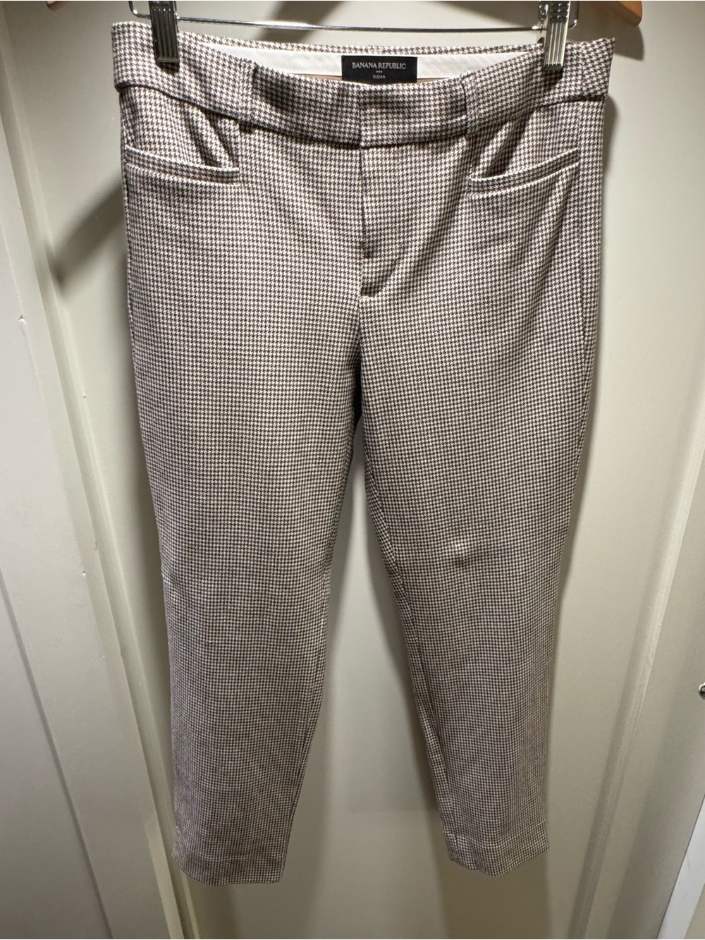 Banana Republic Women's Straight Leg Micro Houndstooth Pants in Taupe and White